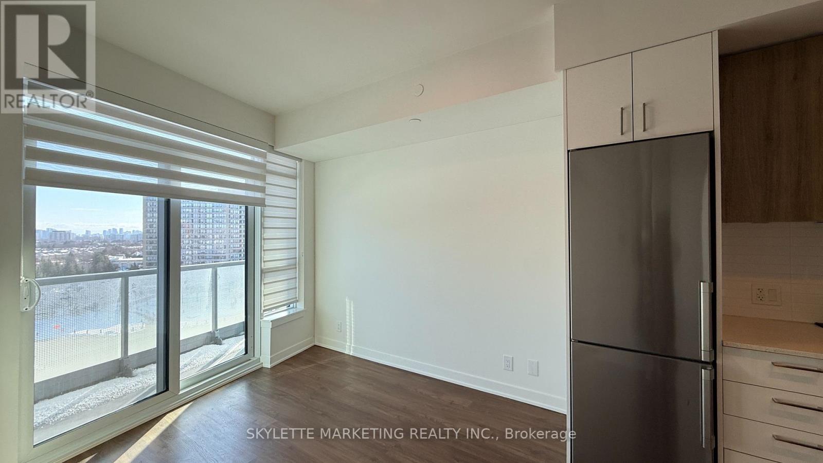 604 - 30 Upper Mall Way, Vaughan, Ontario  L4J 0L7 - Photo 9 - N12744556