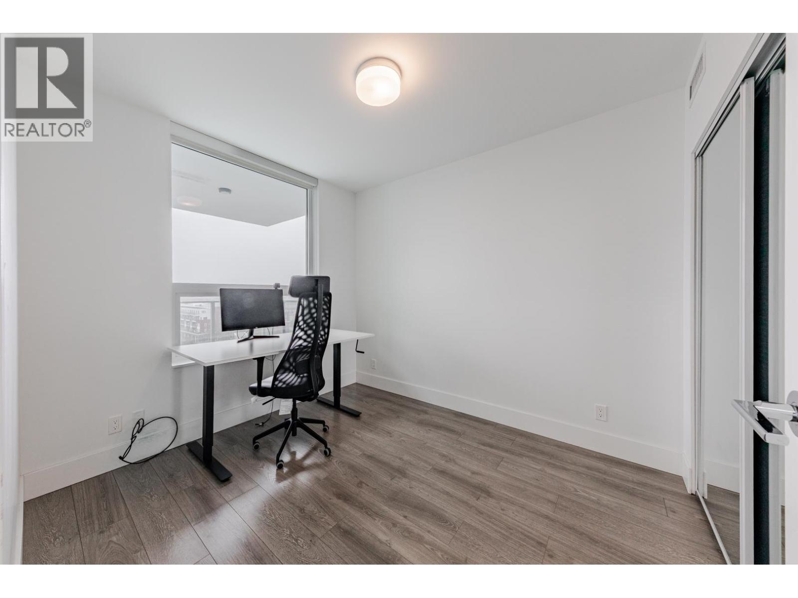 Listing Picture 16 of 32 : 1101 6900 PEARSON WAY, Richmond / 烈治文 - 魯藝地產 Yvonne Lu Group - MLS Medallion Club Member