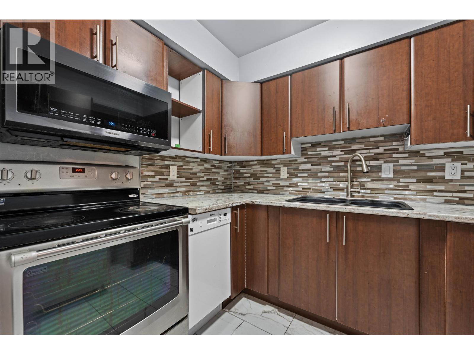 119 555 North Road, Coquitlam, British Columbia  V3J 1N8 - Photo 12 - R3072851