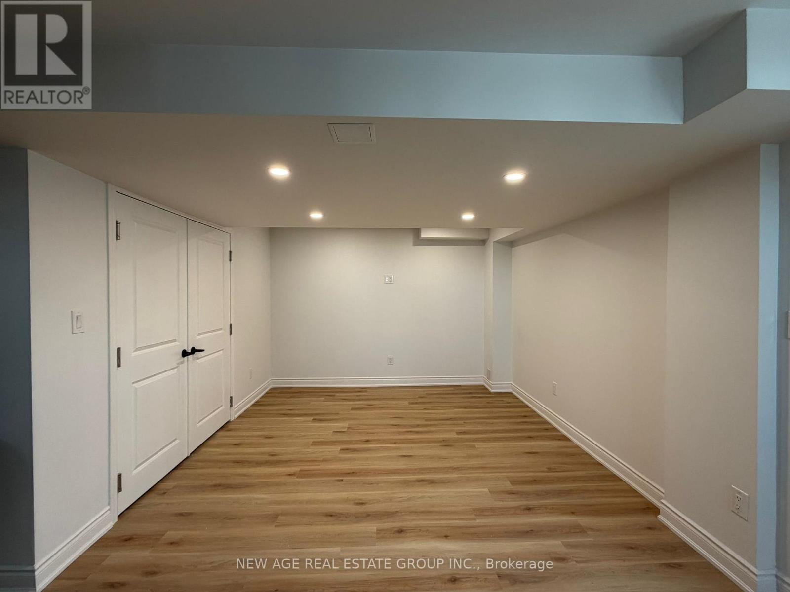 47 Mountain Heights Pl Place, Hamilton, Ontario  L8B 1X7 - Photo 8 - X12739584