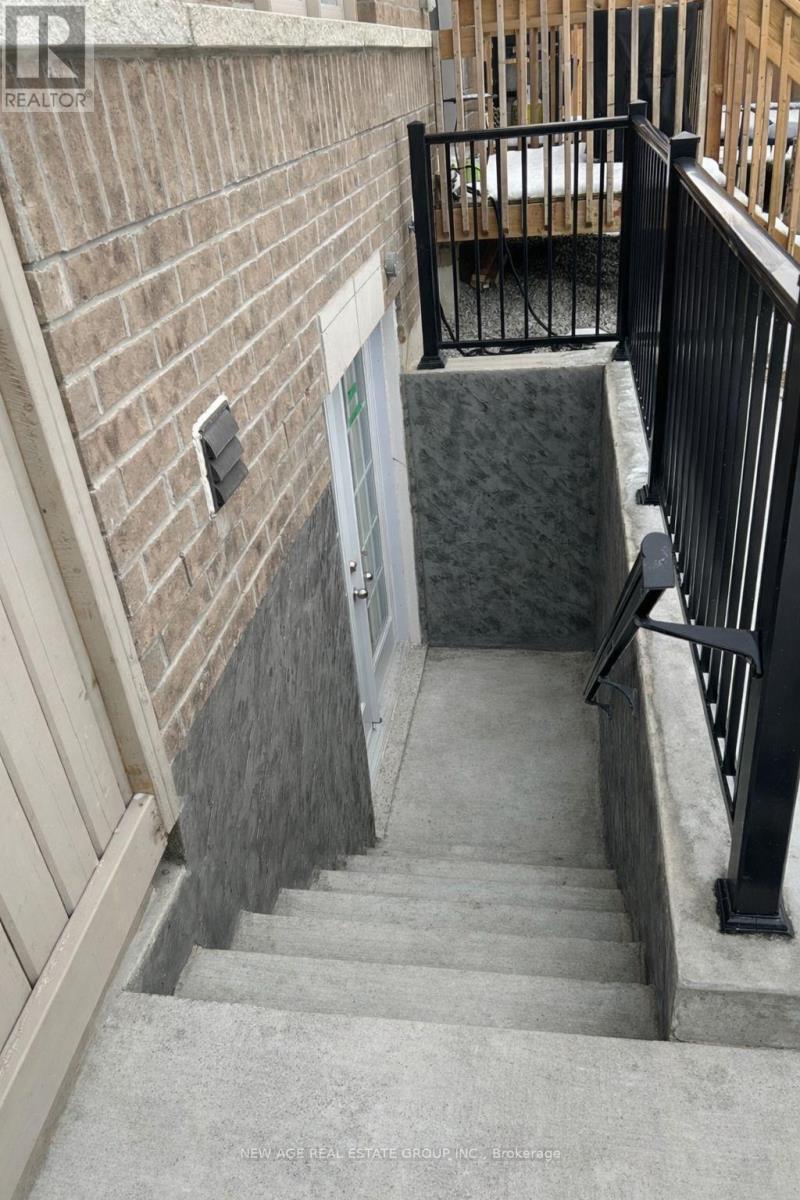 47 Mountain Heights Pl Place, Hamilton, Ontario  L8B 1X7 - Photo 25 - X12739584