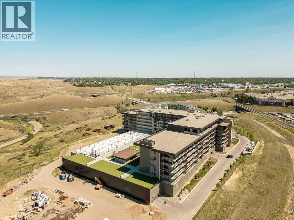 430, 102 Scenic Drive  N, Lethbridge, Alberta  T1H 5L9 - Photo 2 - A2275309