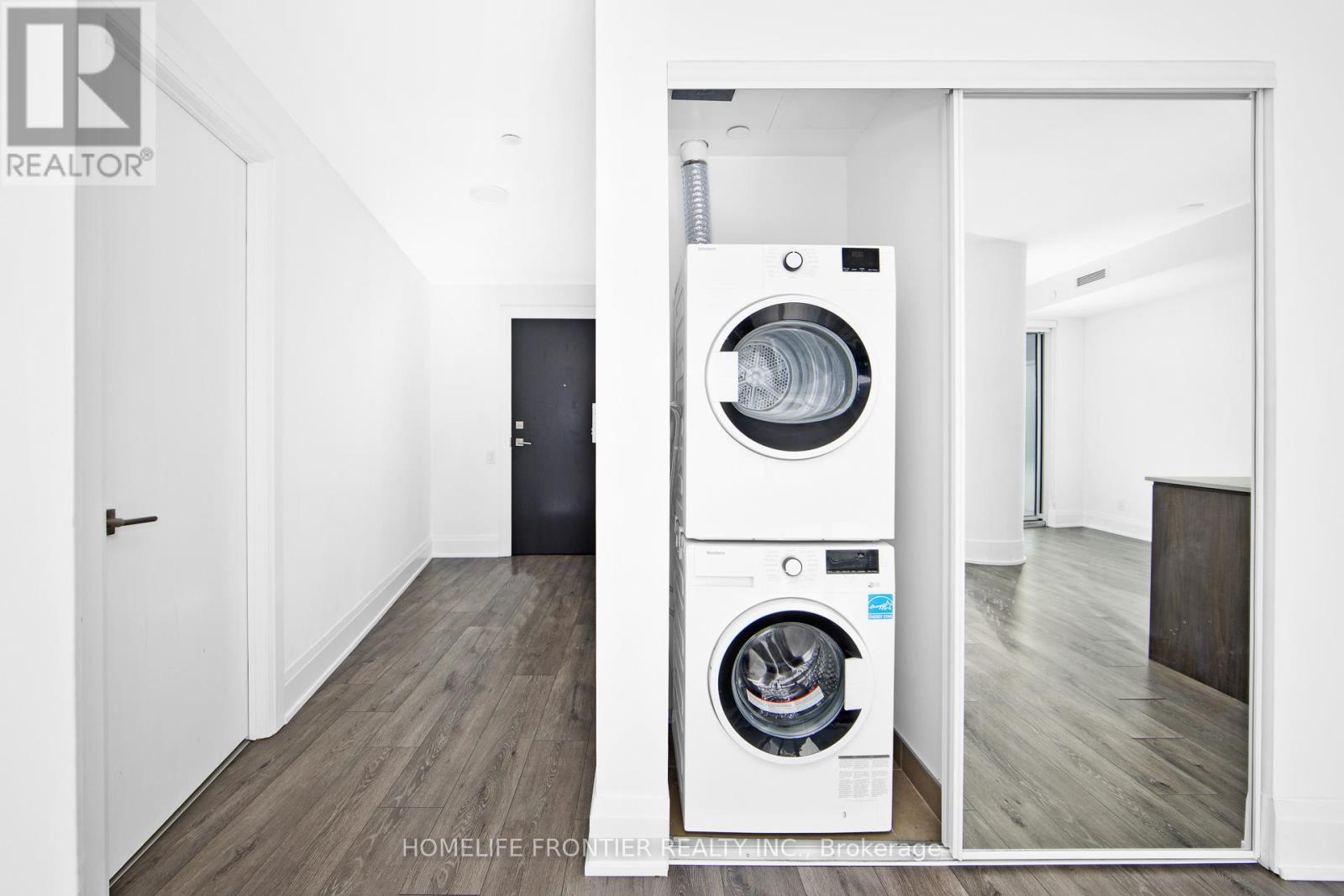 301 - 20 Brin Drive, Toronto, Ontario  M8X 0B2 - Photo 12 - W12744570