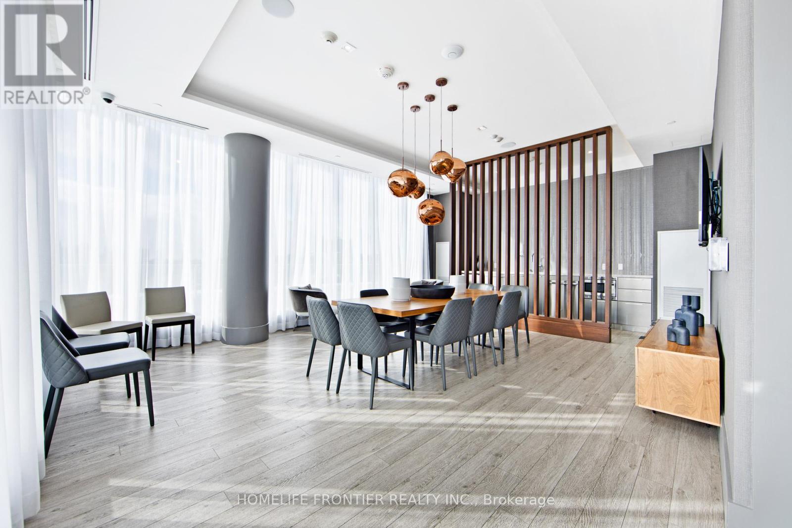 301 - 20 Brin Drive, Toronto, Ontario  M8X 0B2 - Photo 16 - W12744570