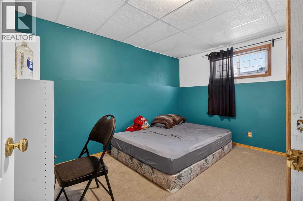 40 Erin Circle Se, Calgary, Alberta  T2B 3H9 - Photo 27 - A2273908