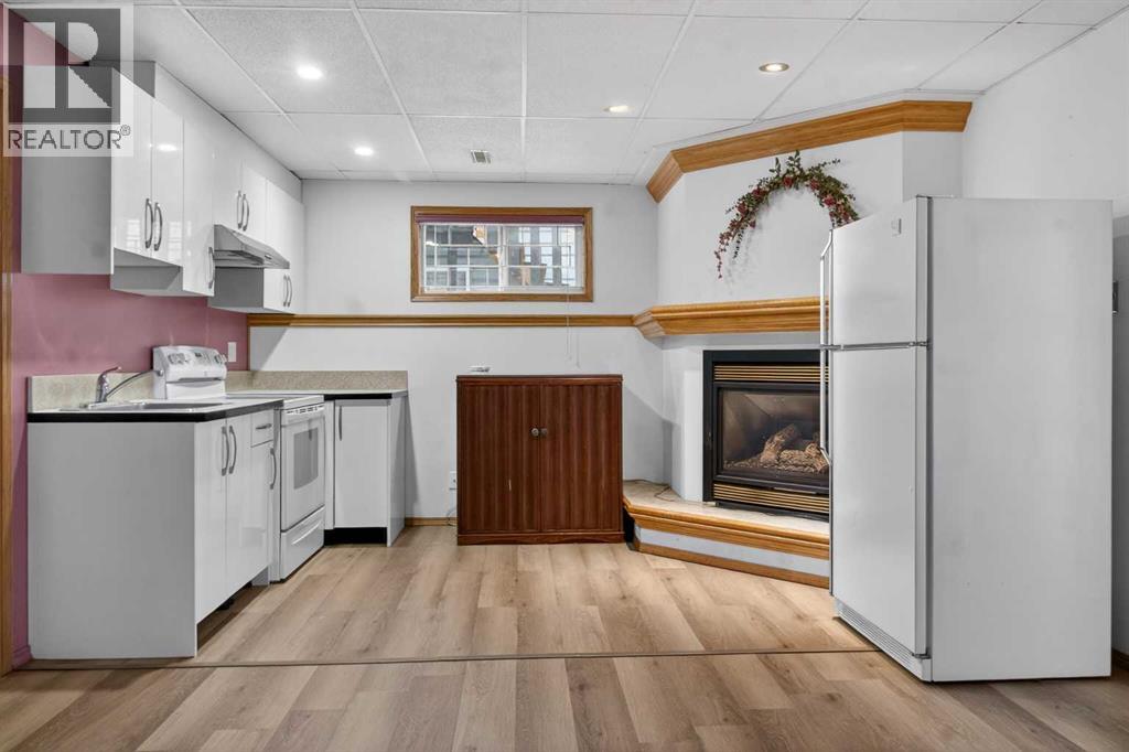 40 Erin Circle Se, Calgary, Alberta  T2B 3H9 - Photo 21 - A2273908