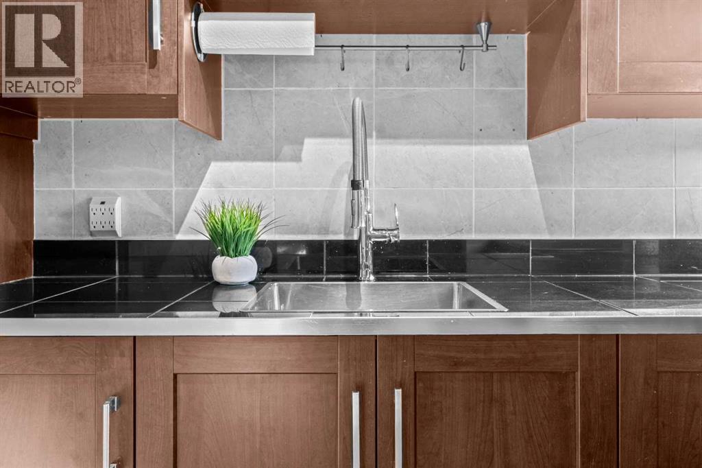 8, 3726 Centre Street Ne, Calgary, Alberta  T2E 2Y3 - Photo 6 - A2274334