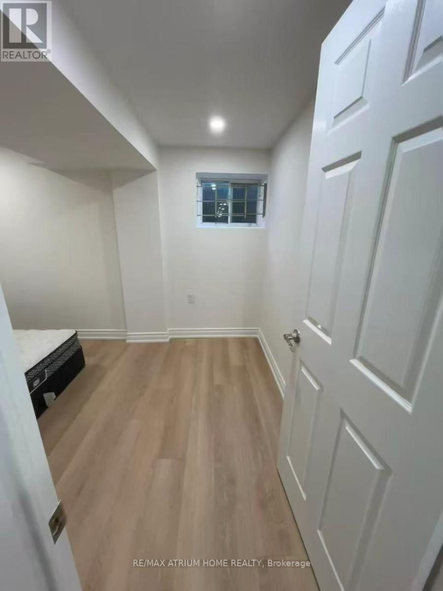 Bsmt - 71 Major Oak Terrace, Toronto, Ontario  M1V 3E4 - Photo 3 - E12744602