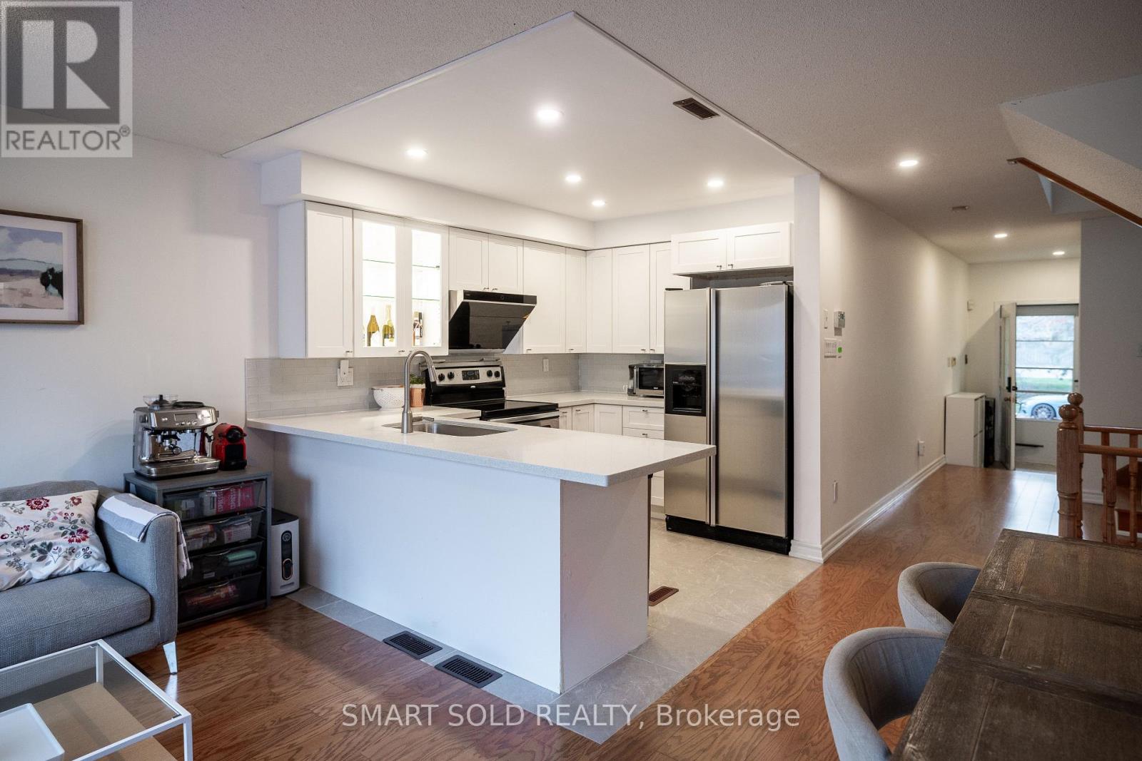 29 Breezeway Crescent, Richmond Hill, Ontario  L4S 1V7 - Photo 5 - N12744596