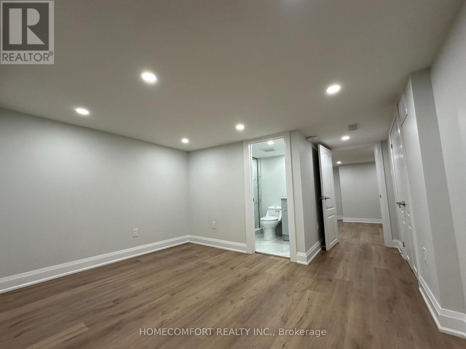 Lower - 211 Osler Street, Toronto, Ontario  M6N 2Z2 - Photo 11 - W12744590