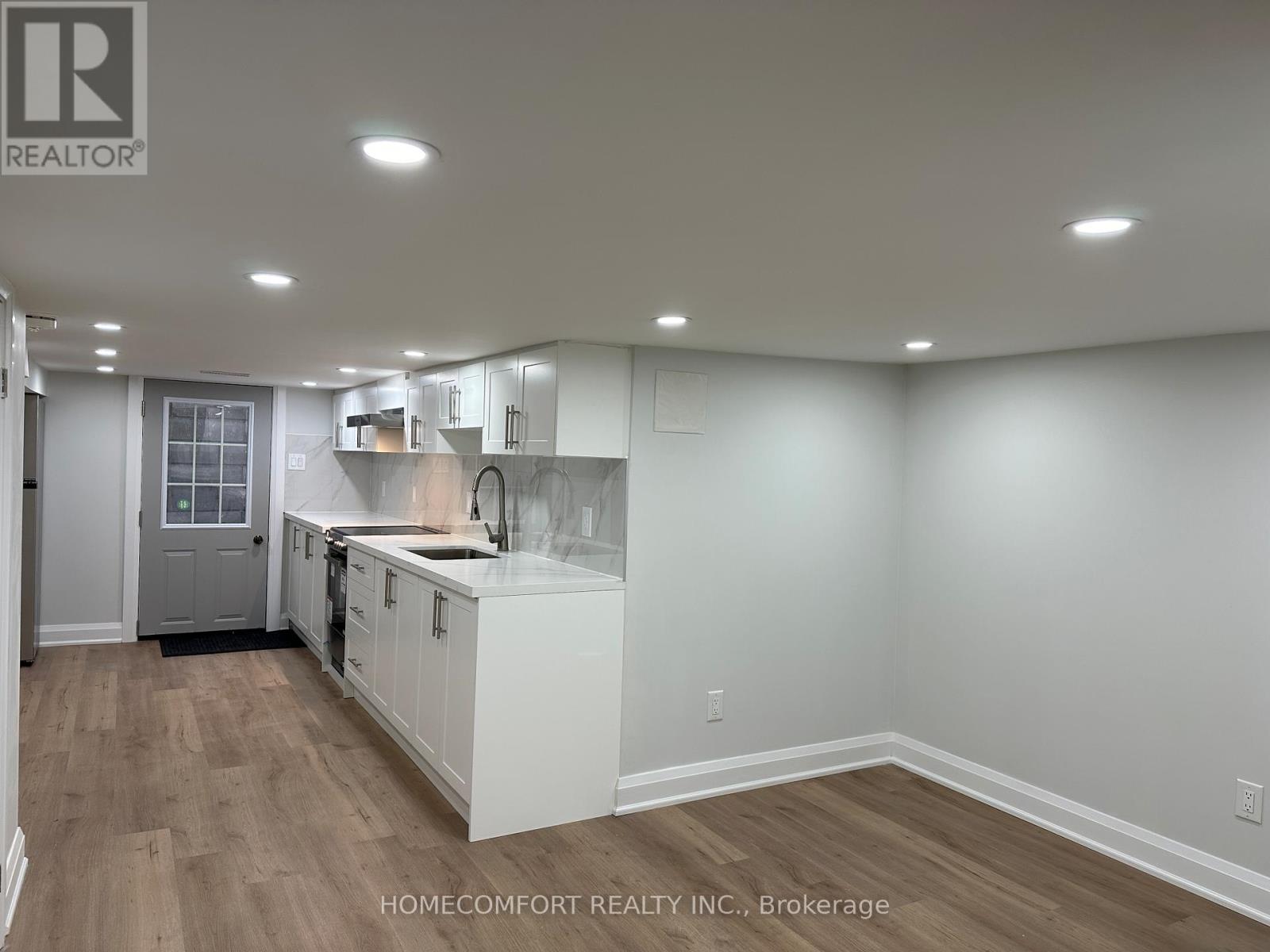 Lower - 211 Osler Street, Toronto, Ontario  M6N 2Z2 - Photo 4 - W12744590