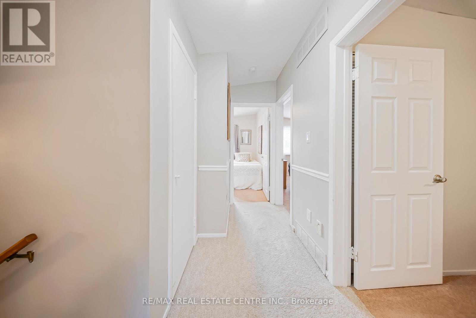 23 Coral Drive, Hamilton, Ontario  L8V 2N4 - Photo 13 - X12744600