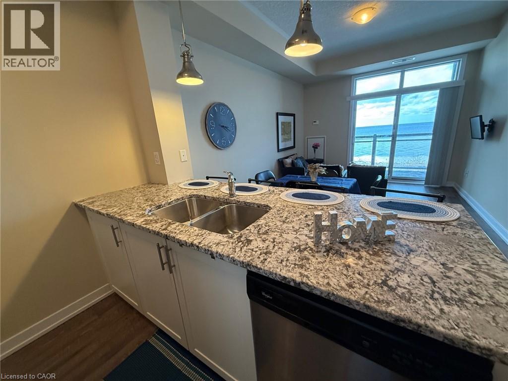 35 Southshore Crescent Unit# 303, Stoney Creek, Ontario  L8E 0J2 - Photo 3 - 40800740