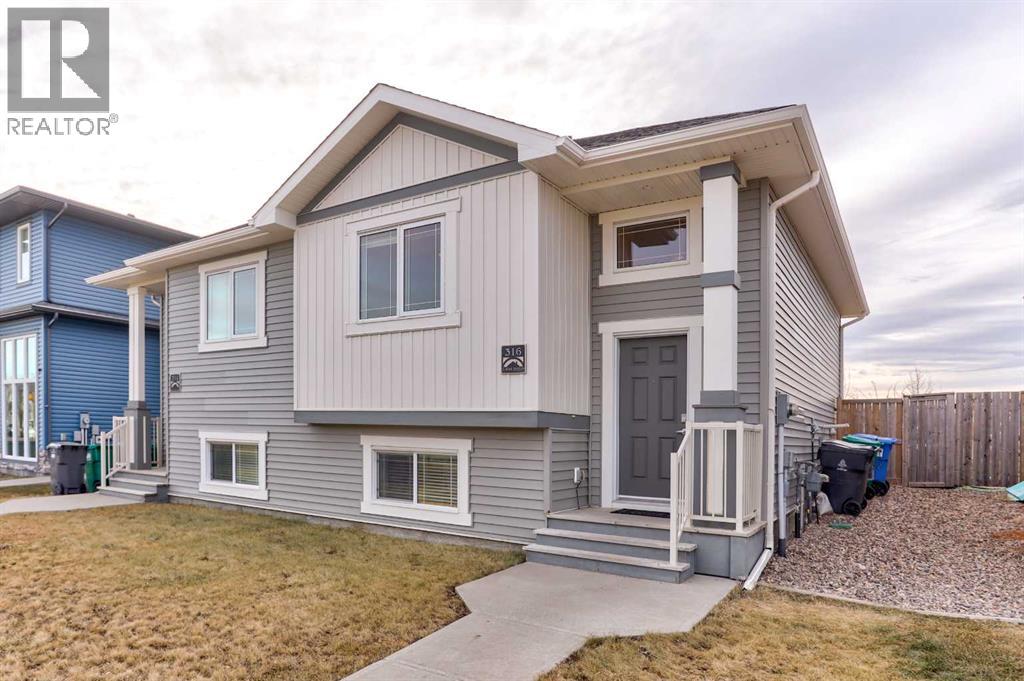 316 Coalbanks Boulevard W, Lethbridge, Alberta  T1J 4V4 - Photo 2 - A2278649