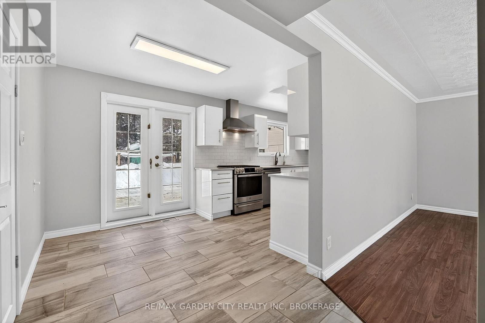 4864 Michelle Drive, Greater Sudbury, Ontario  P3P 1G9 - Photo 7 - X12744610