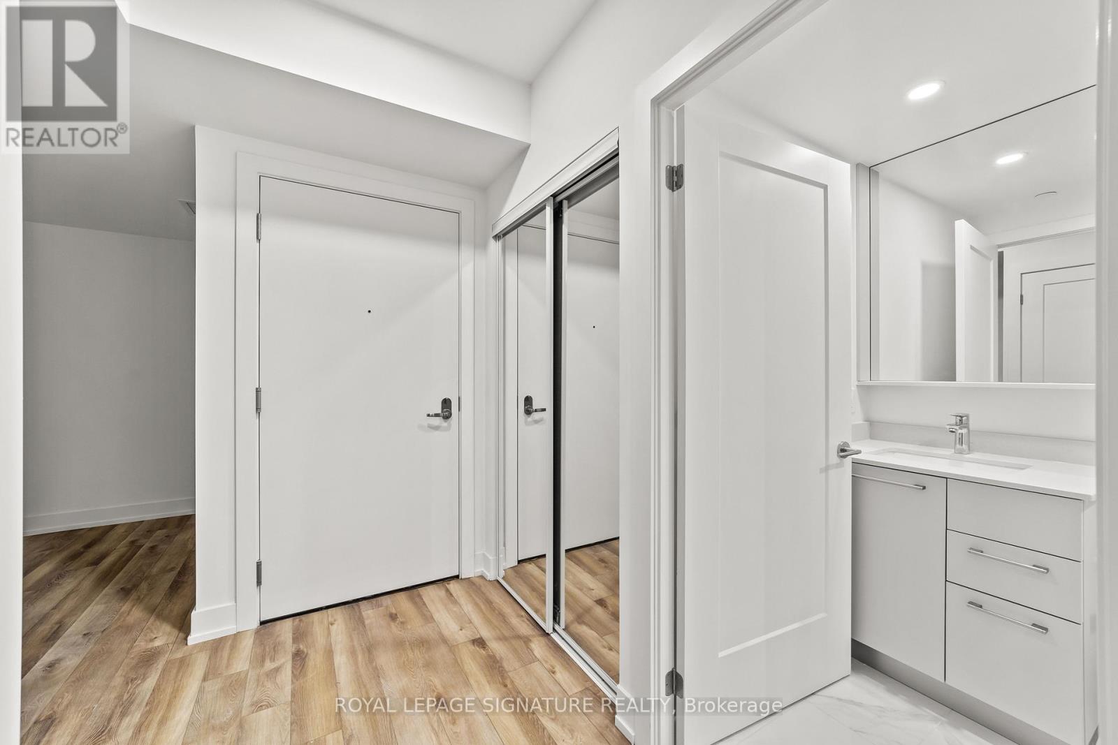 501 - 9 Clegg Road, Markham, Ontario  L6G 0H3 - Photo 3 - N12744606