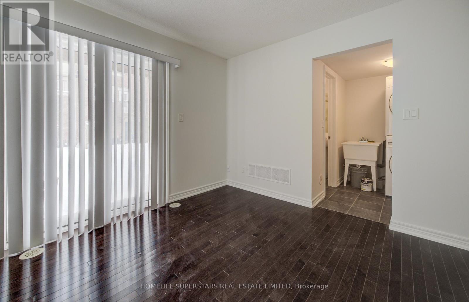 40 - 9 Aspen Hills Road, Brampton, Ontario  L6Y 6E3 - Photo 6 - W12744630