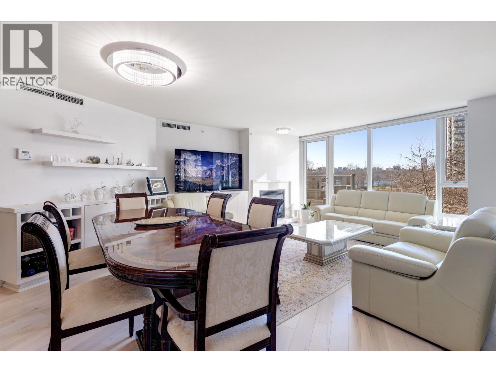 305 8 Smithe Mews, Vancouver, British Columbia  V6B 0A5 - Photo 12 - R3001108