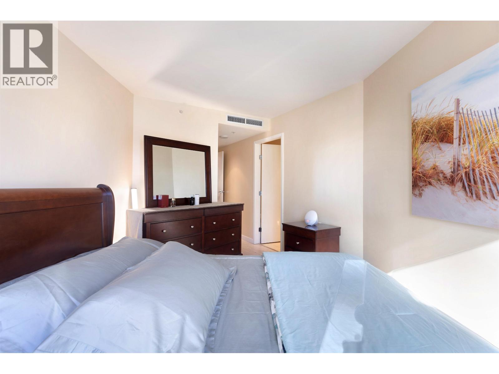 305 8 Smithe Mews, Vancouver, British Columbia  V6B 0A5 - Photo 23 - R3001108