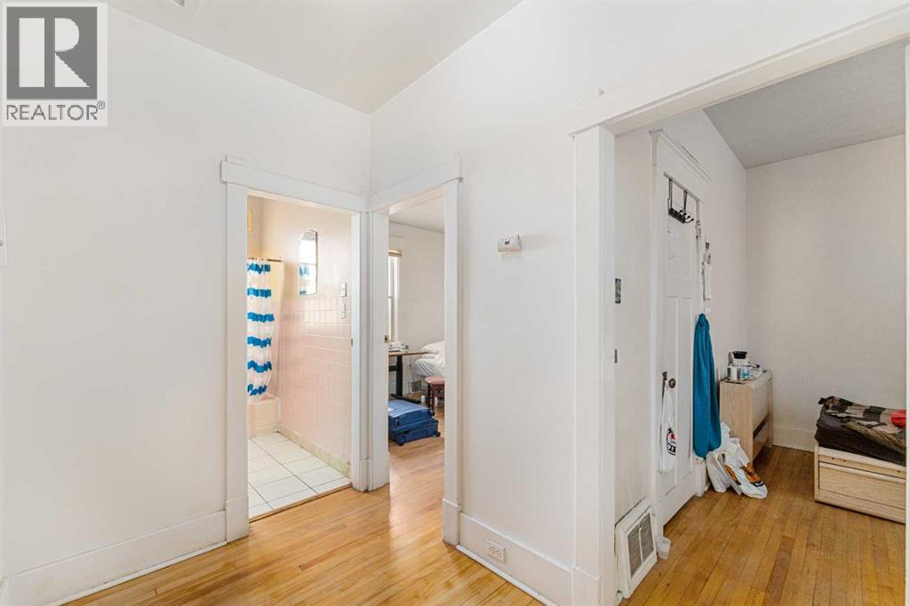 216 15 Avenue Nw, Calgary, Alberta  T2M 0G8 - Photo 4 - A2283011