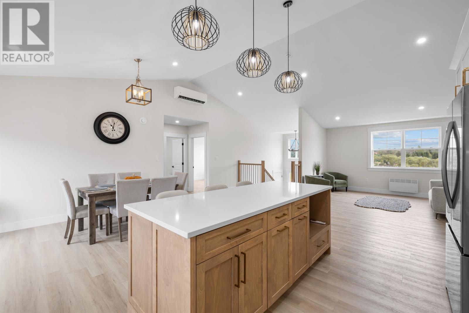 37 Hudson Avenue, Charlottetown, Prince Edward Island  C1E 3W1 - Photo 2 - 202601259