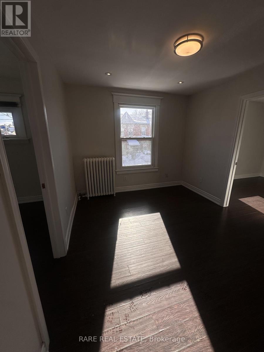 4 - 196 Robert Street, Toronto, Ontario  M5S 2K7 - Photo 3 - C12744618