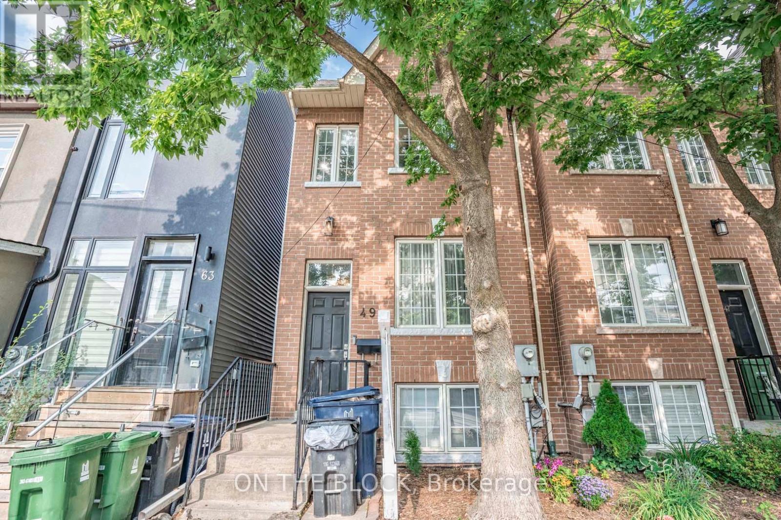 49 Leslie Street, Toronto, Ontario  M4M 3C3 - Photo 5 - E12542432