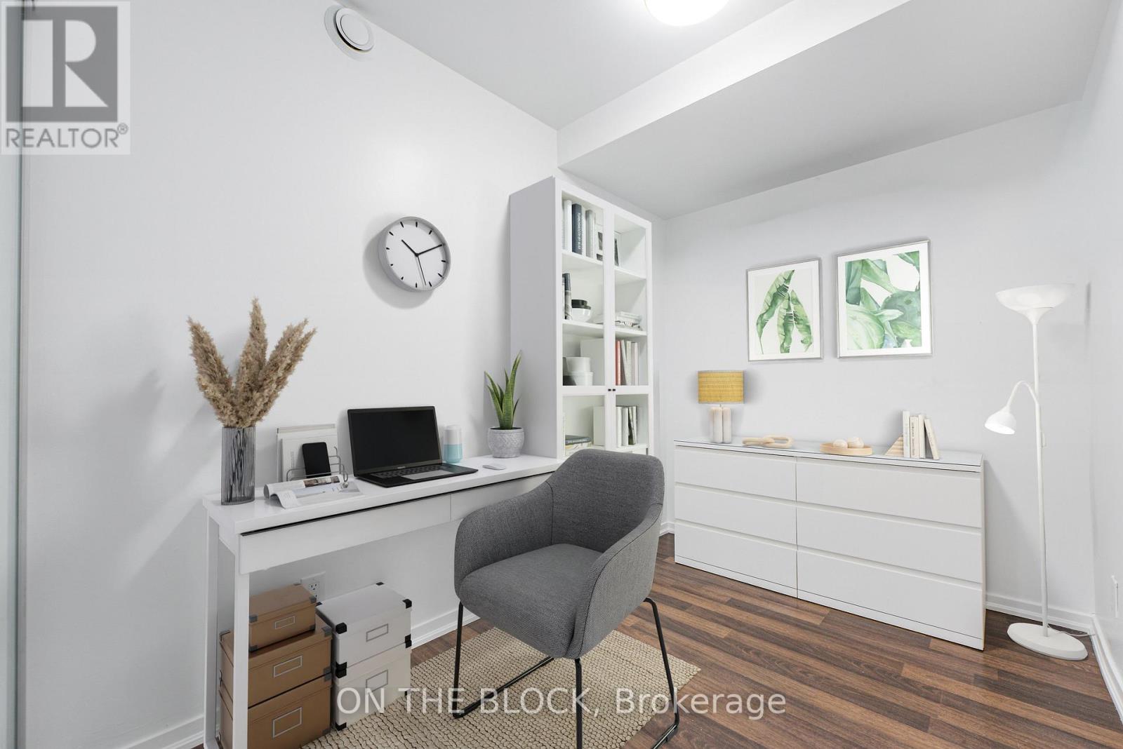 302 - 38 Joe Shuster Way, Toronto, Ontario  M6K 0A5 - Photo 3 - W12697162