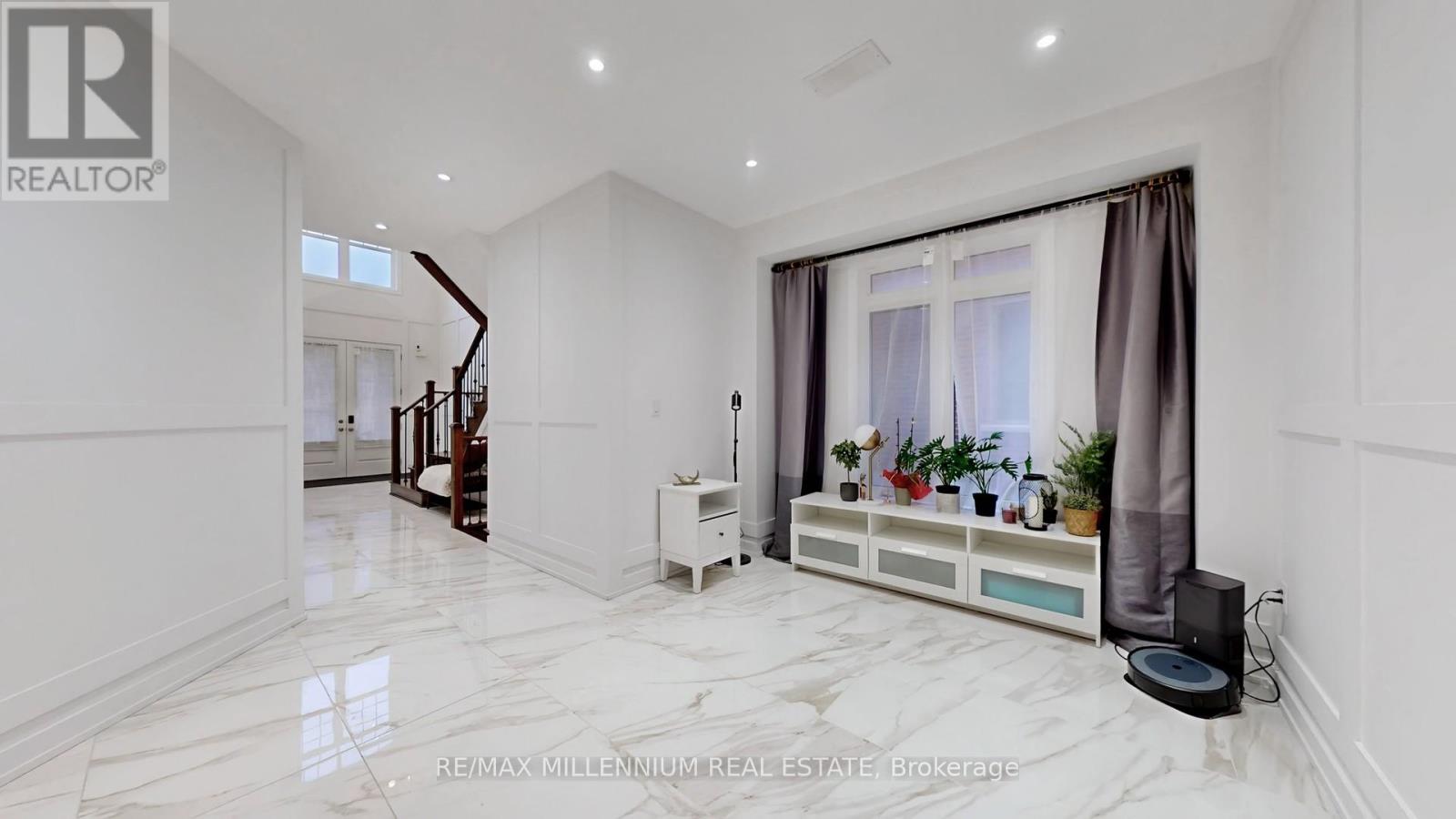 125 Cranbrook Crescent, Vaughan, Ontario  L4H 4G9 - Photo 13 - N12698552