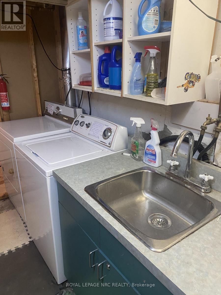 Upper - 6188 Orchard Avenue, Niagara Falls (Dorchester), Ontario  L2G 4G6 - Photo 10 - X12693562