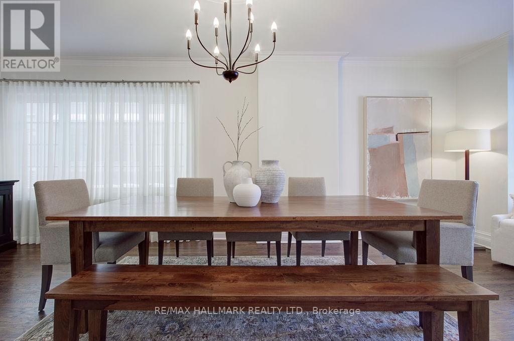 19 Whitney Avenue, Toronto, Ontario  M4W 2A7 - Photo 11 - C12744652