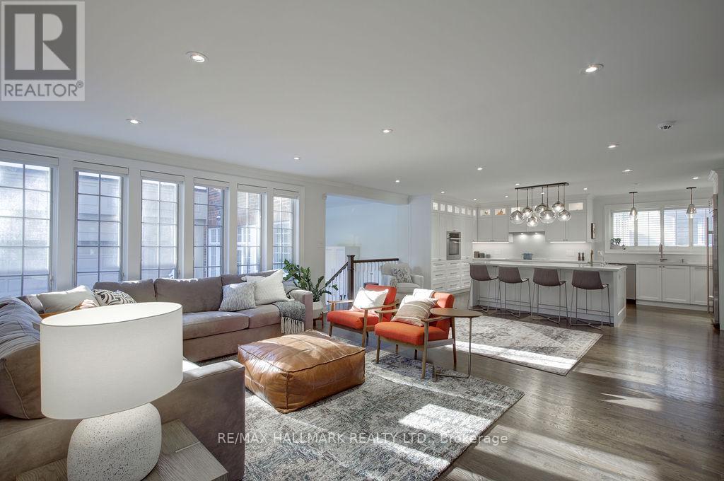 19 Whitney Avenue, Toronto, Ontario  M4W 2A7 - Photo 16 - C12744652