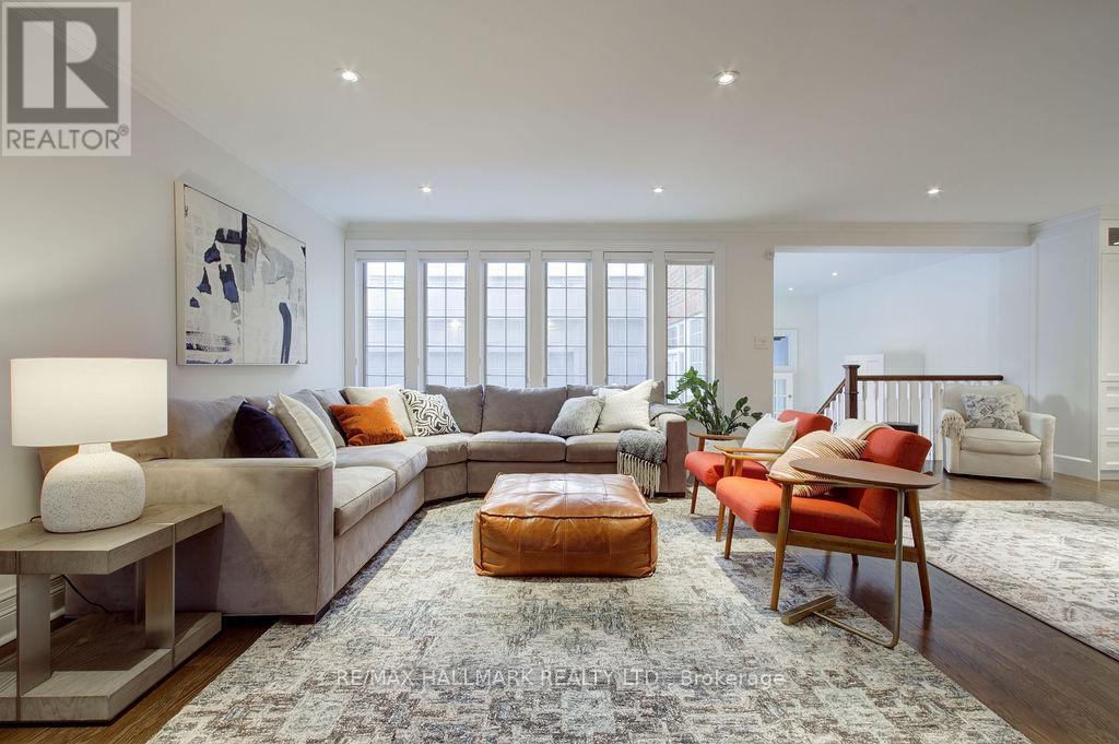 19 Whitney Avenue, Toronto, Ontario  M4W 2A7 - Photo 17 - C12744652