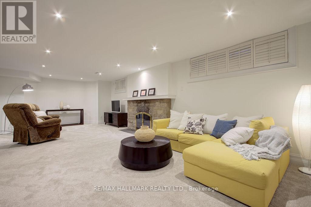 19 Whitney Avenue, Toronto, Ontario  M4W 2A7 - Photo 38 - C12744652