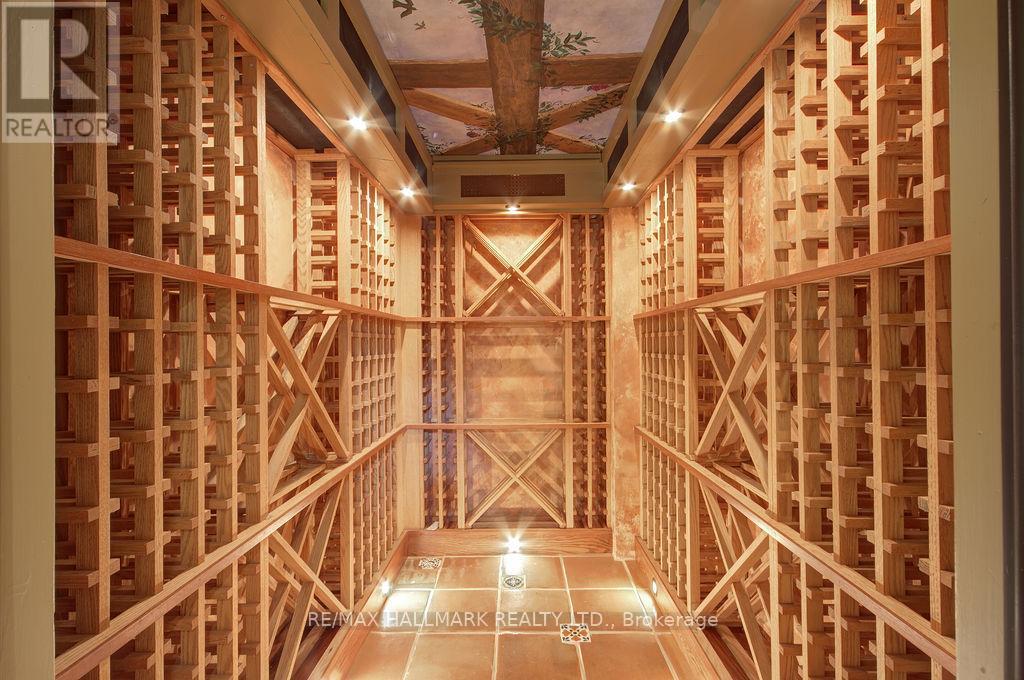 19 Whitney Avenue, Toronto, Ontario  M4W 2A7 - Photo 40 - C12744652