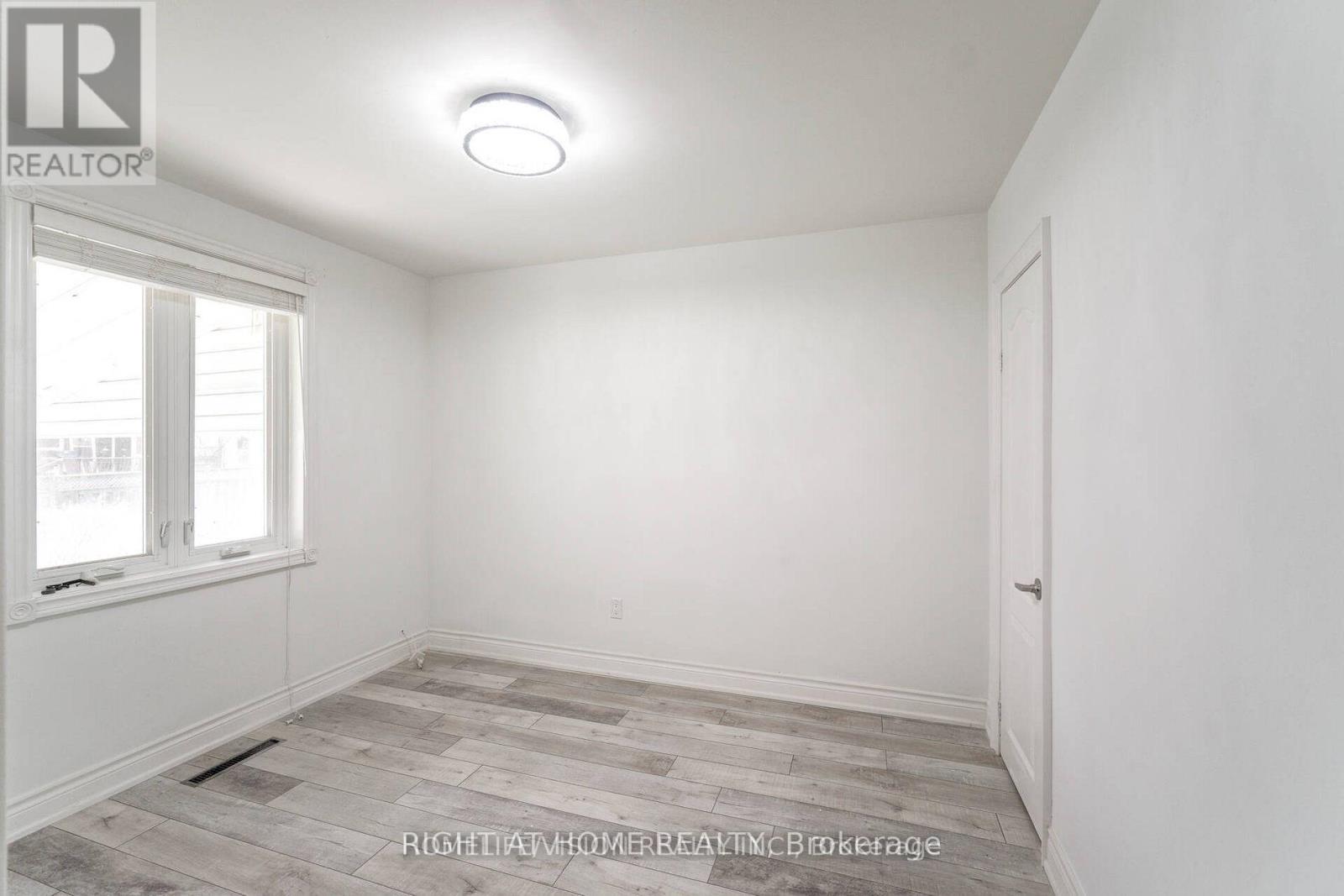 Main - 5 Orlando Boulevard, Toronto, Ontario  M1R 3N5 - Photo 16 - E12744640