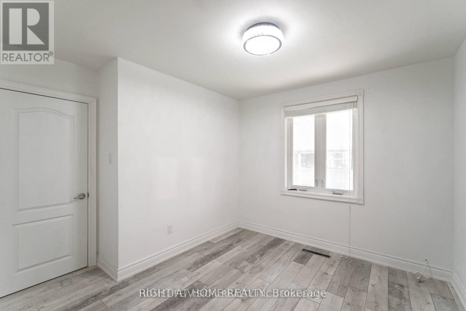 Main - 5 Orlando Boulevard, Toronto, Ontario  M1R 3N5 - Photo 17 - E12744640