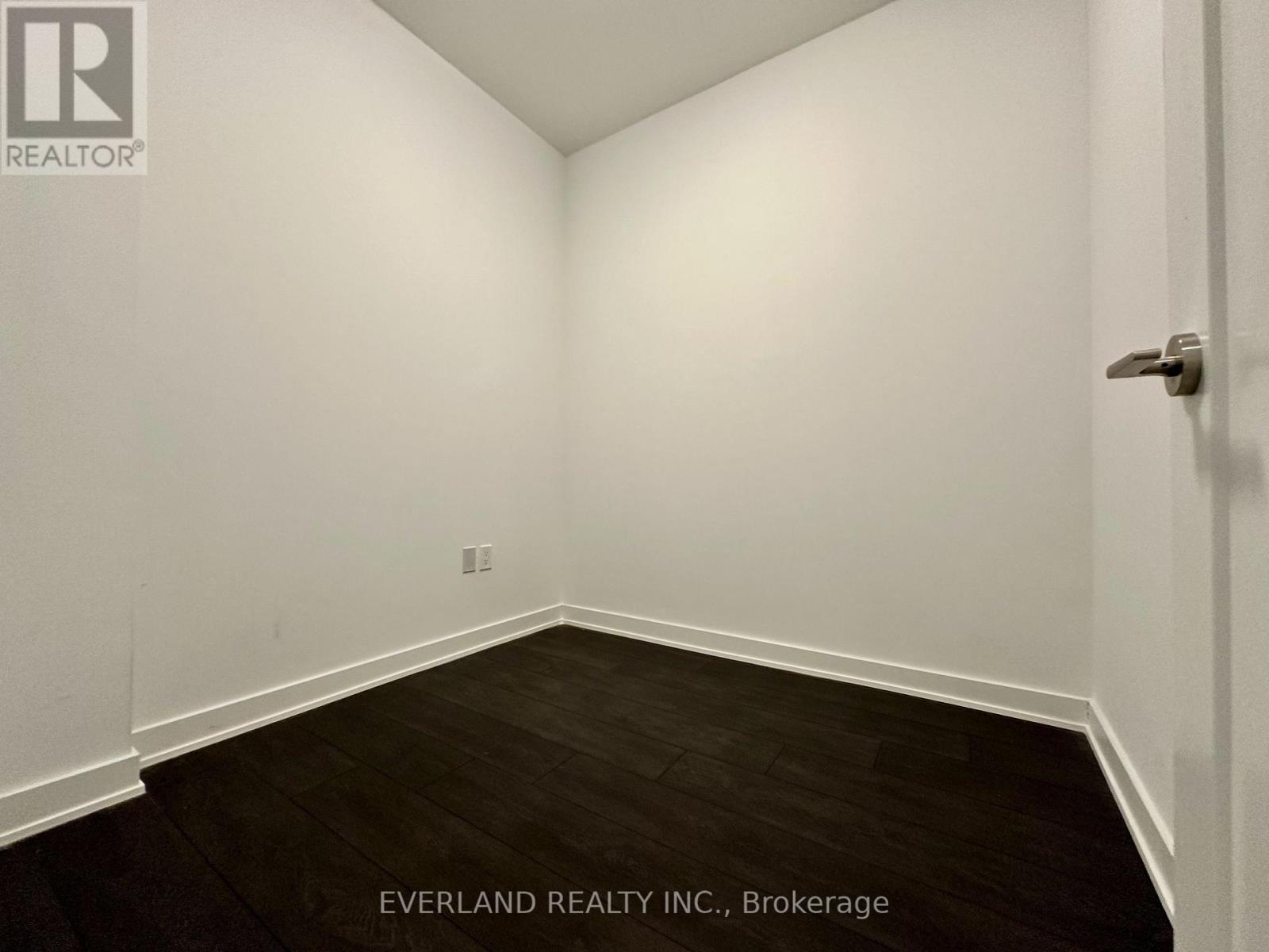 1004 - 105 Oneida Crescent, Richmond Hill, Ontario  L4B 0B1 - Photo 10 - N12744656