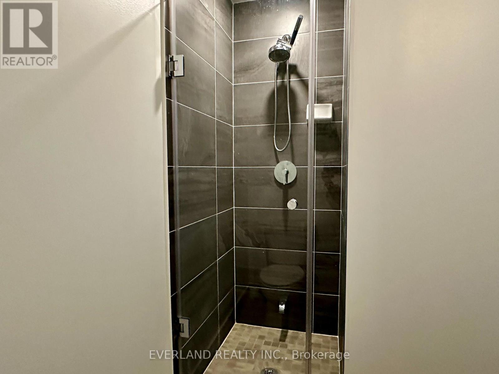 1004 - 105 Oneida Crescent, Richmond Hill, Ontario  L4B 0B1 - Photo 12 - N12744656