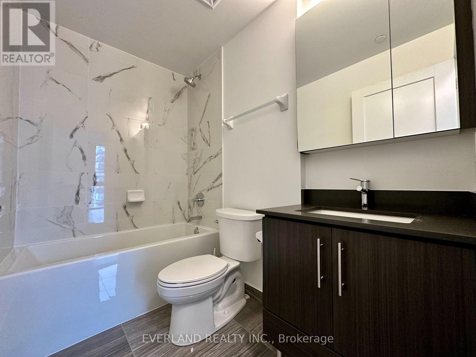 1004 - 105 Oneida Crescent, Richmond Hill, Ontario  L4B 0B1 - Photo 9 - N12744656