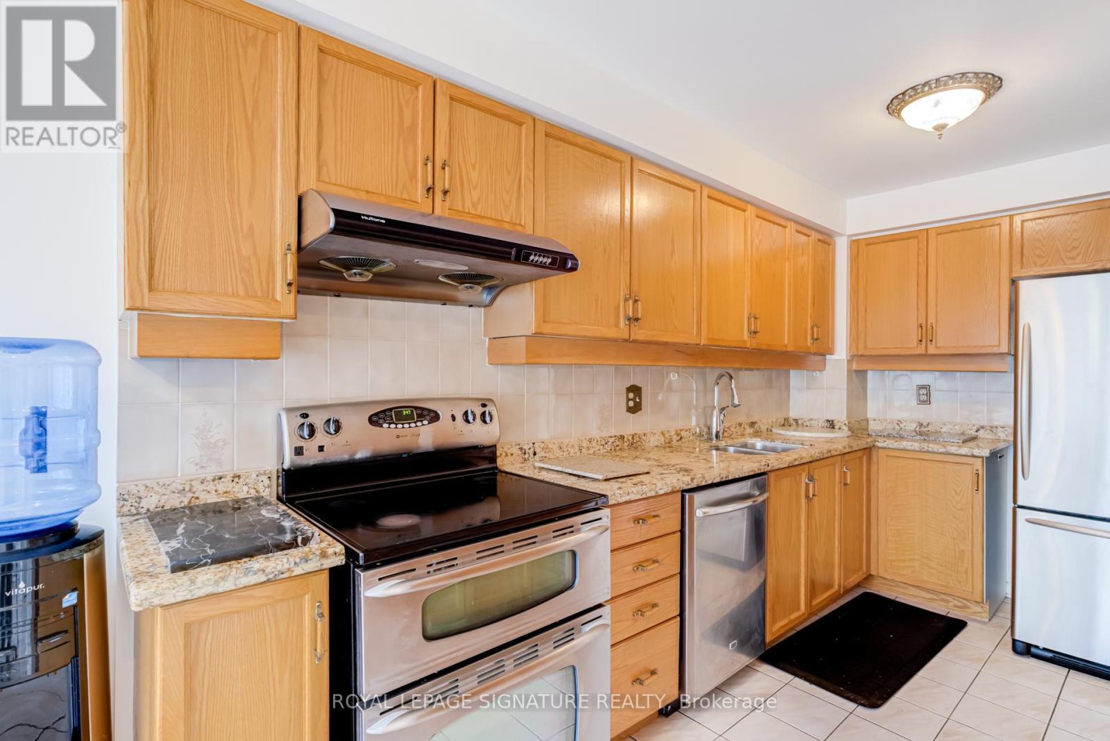 22 - 3420 South Millway Way, Mississauga, Ontario  L5L 3V4 - Photo 3 - W12744644