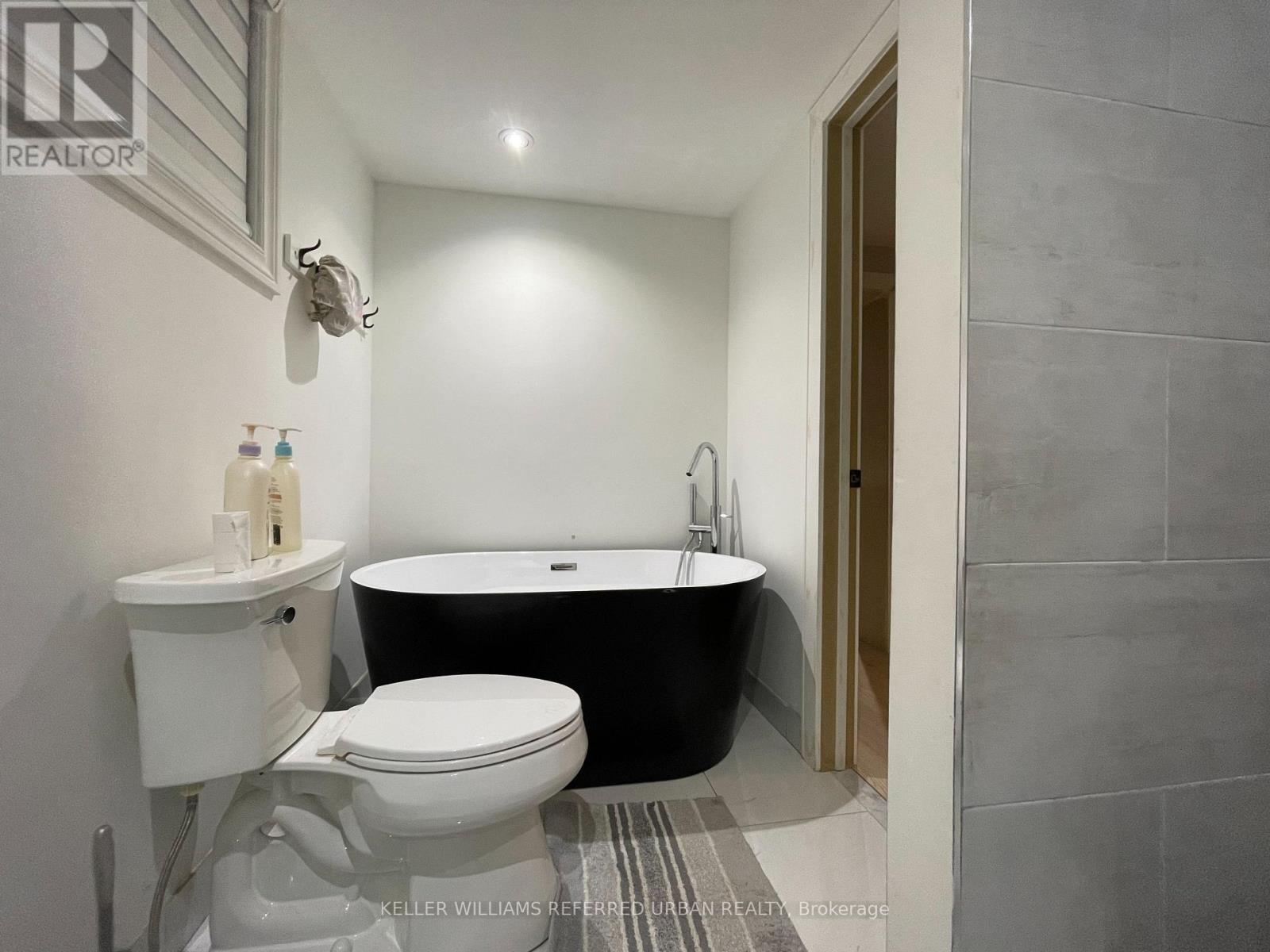 12 Erie Street, Toronto, Ontario  M6L 2P7 - Photo 18 - W12744646