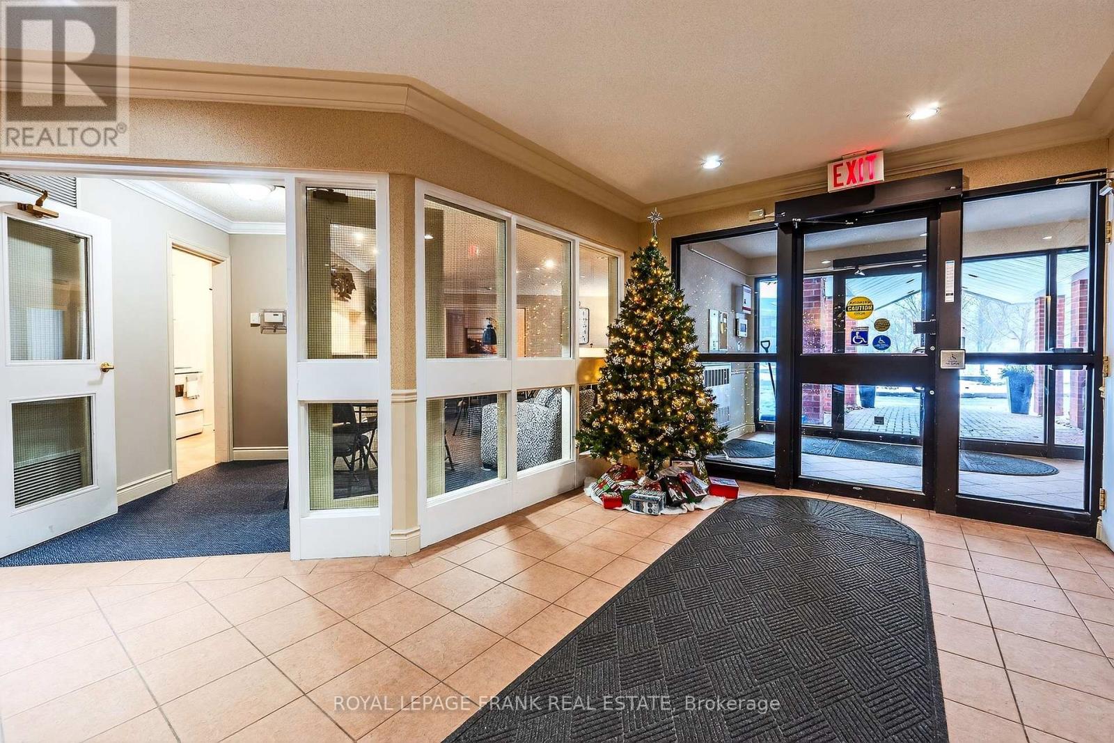 110 - 3 Heritage Way, Kawartha Lakes, Ontario  K9V 5Z1 - Photo 4 - X12655792