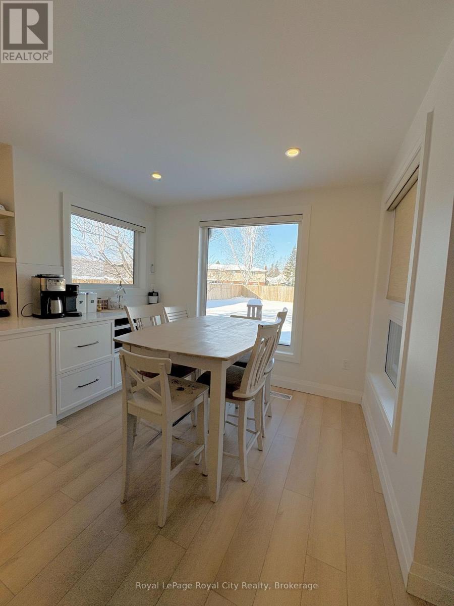 82 Gunn Avenue, Cambridge, Ontario  N3C 3J7 - Photo 10 - X12690202