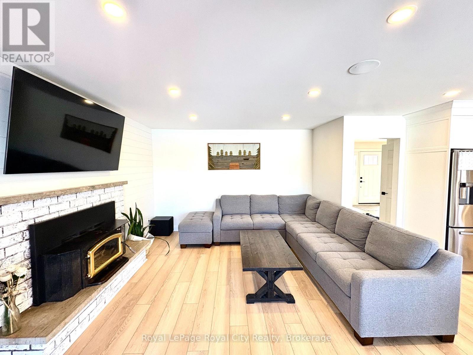 82 Gunn Avenue, Cambridge, Ontario  N3C 3J7 - Photo 8 - X12690202