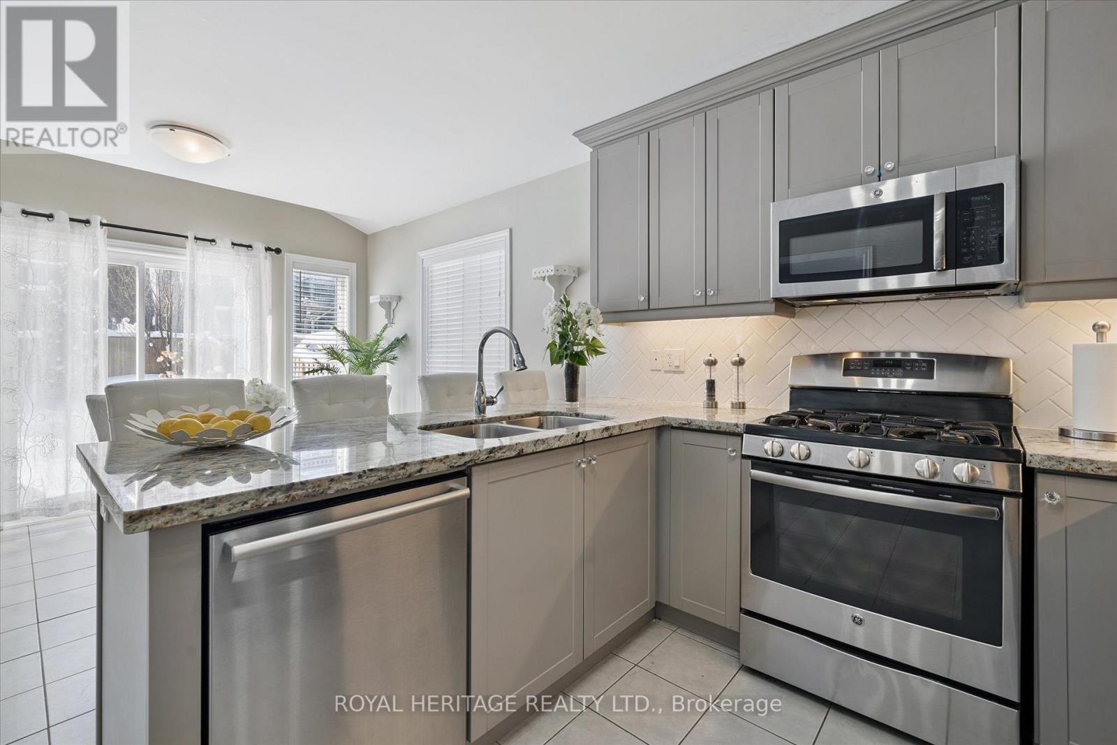 3074 Emperor Drive, Orillia, Ontario  L3V 0G4 - Photo 9 - S12744658