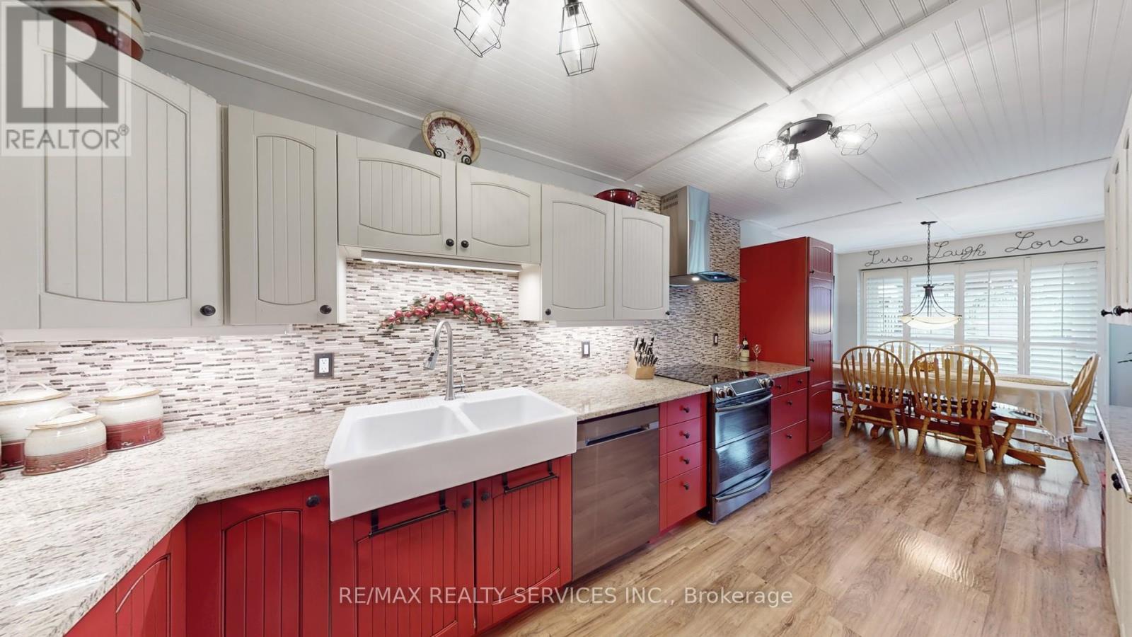 72 Carisbrooke Court, Brampton, Ontario  L6S 3K1 - Photo 15 - W12744660