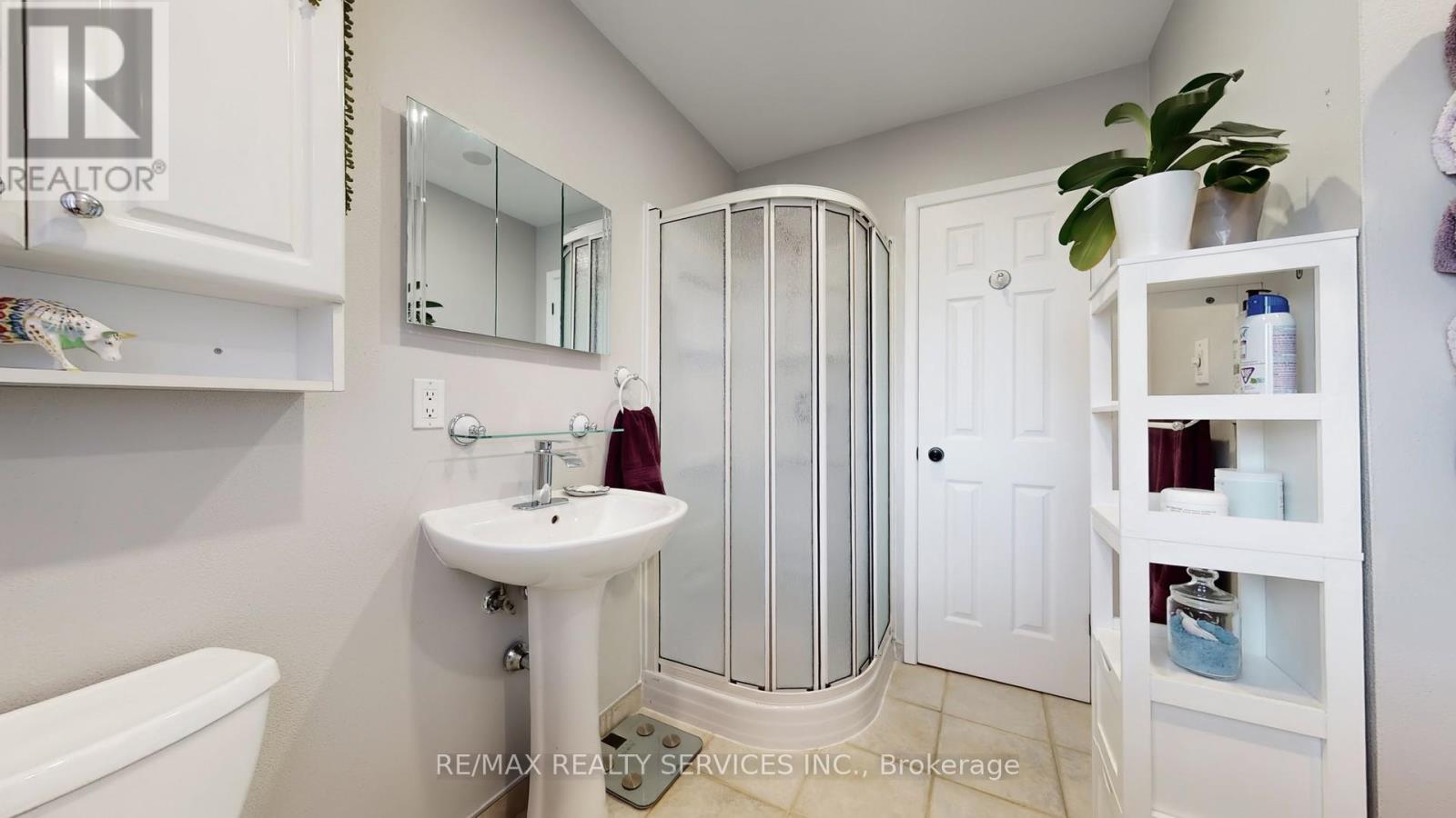 72 Carisbrooke Court, Brampton, Ontario  L6S 3K1 - Photo 27 - W12744660