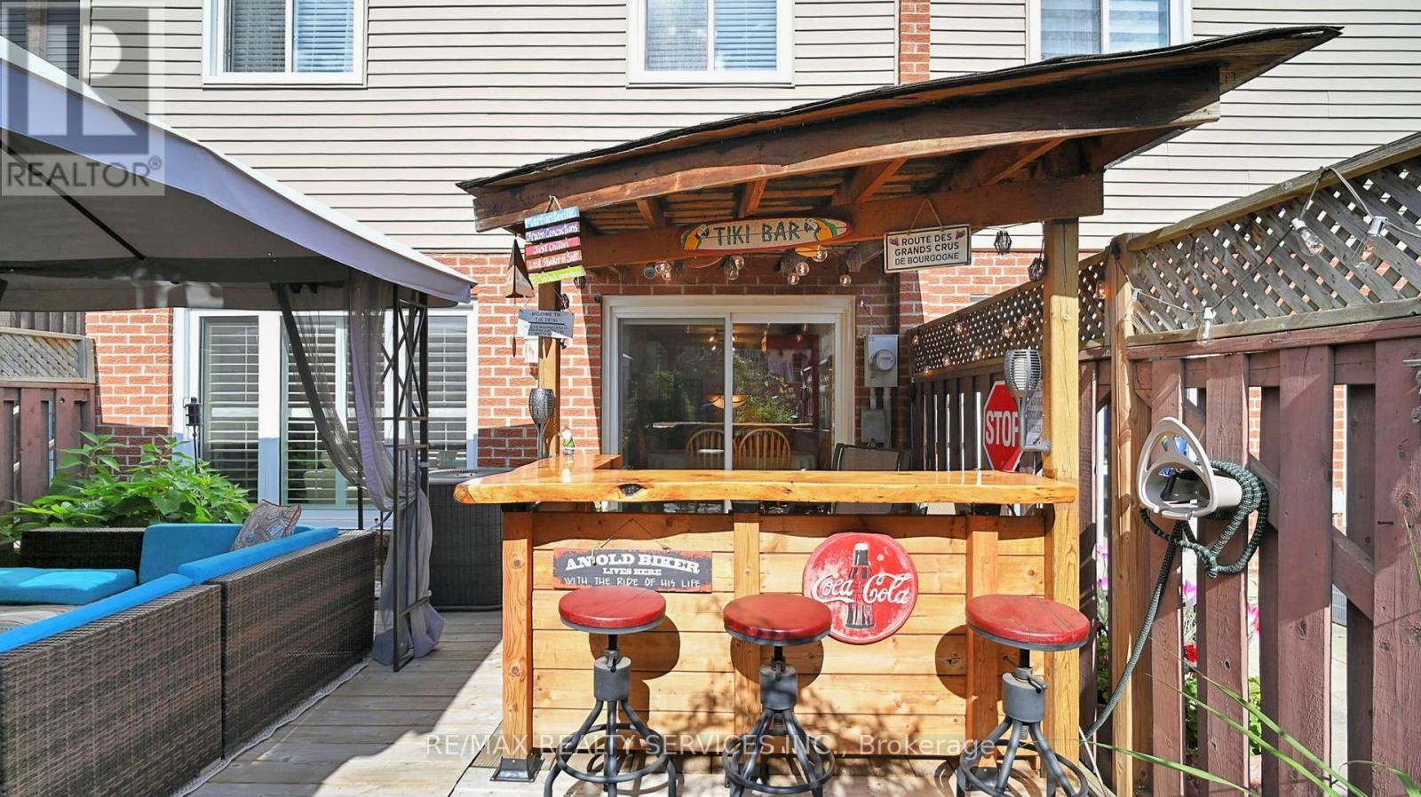 72 Carisbrooke Court, Brampton, Ontario  L6S 3K1 - Photo 38 - W12744660