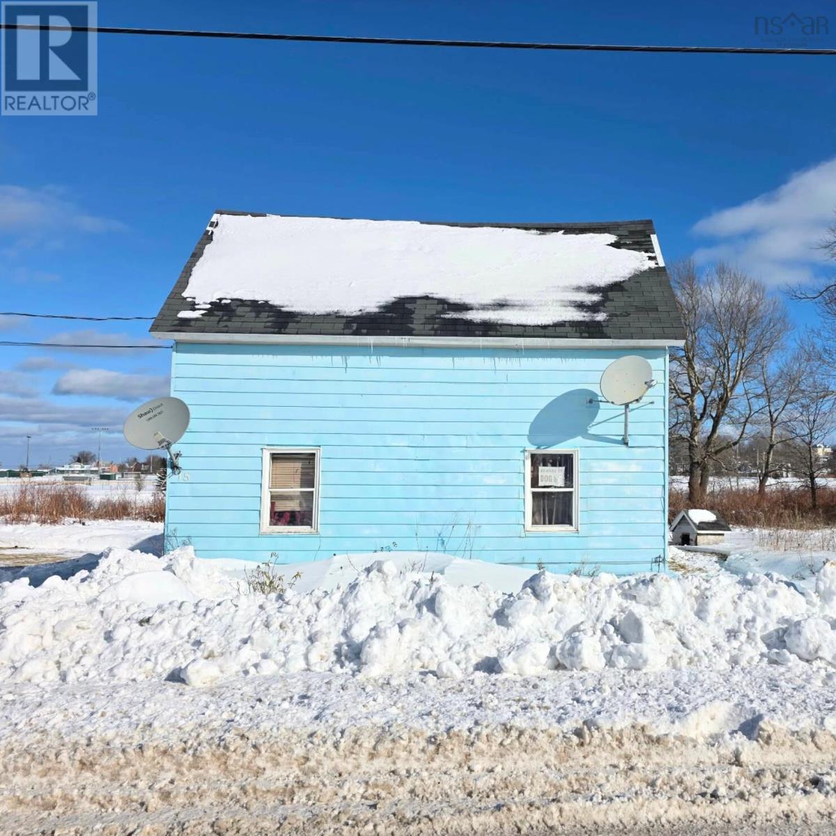 15 Guy Street, Sydney Mines, Nova Scotia  B1V 2N5 - Photo 2 - 202601816